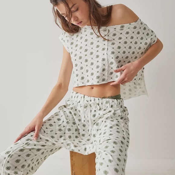 Intimately free Organic Cotton TOP only - Picture 4 of 7